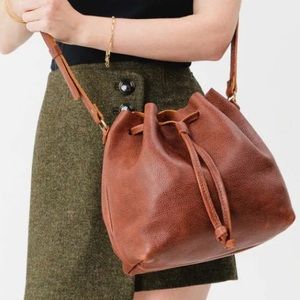 GUC Portland Leather Goods bucket bag in nutmeg